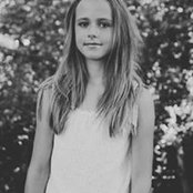 Elena Codreanu's photo