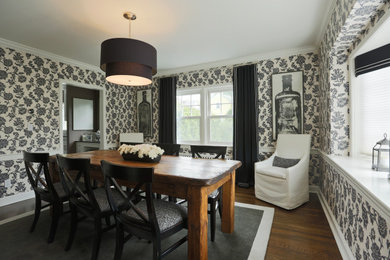 Dining room - transitional dining room idea in New York