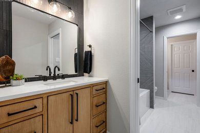 Bathroom - modern bathroom idea in Dallas