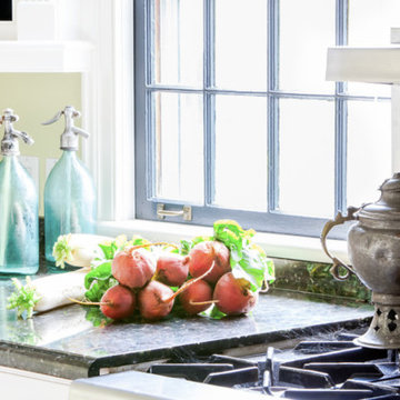 Niagara on the Lake: Kitchen detail - Toronto Home Magazine