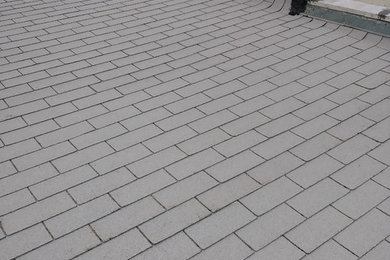 Asphalt shingle roof