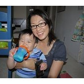 Romi Hong's photo