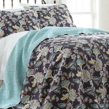 Reversible Coverlets and Quilts (Sets)