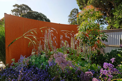 メルボルンにあるおしゃれな庭の写真