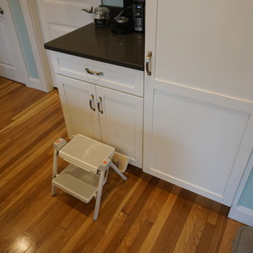 Two-Tone Transitional Kitchen