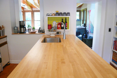 Inspiration for a contemporary kitchen remodel in Philadelphia