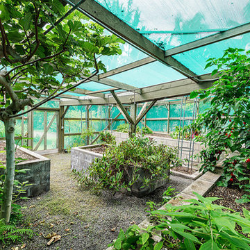 Oceanfront Peninsula Estate: Screened, irrigated greenhouse