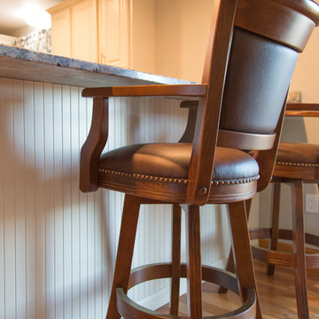 Antique White is Not 'Antique in Style'