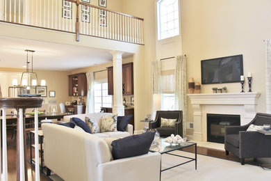 Inspiration for a transitional living room remodel in Philadelphia