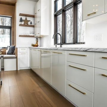 Custom Transitional Kitchen - Glossy White Polymer & Blue HDF
