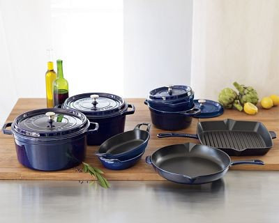 Cookware by KitchenLab Interiors