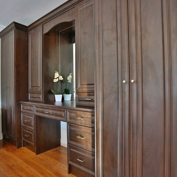 Chocolate Pear Built-In