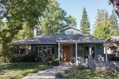 Contemporary exterior home idea in Sacramento