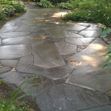 irregular blue stone patio for perinnial garden