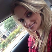 Laura Batess foto