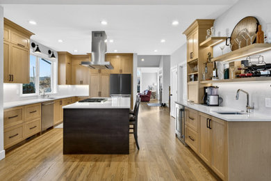 Kitchen - transitional kitchen idea in Portland