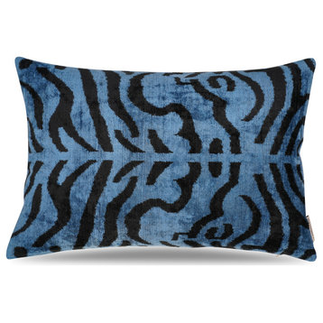 Canvello Naqvy Blue Tiger Print Throw Pillows, 16"x24"