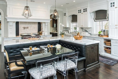 Kitchen - contemporary kitchen idea in New York