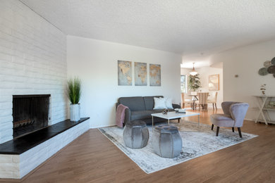 Living room photo in San Diego