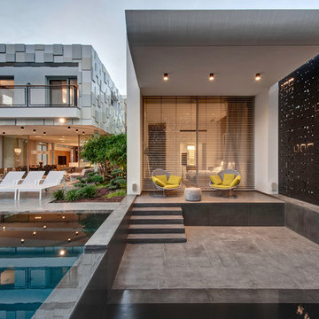 The Dynamic House