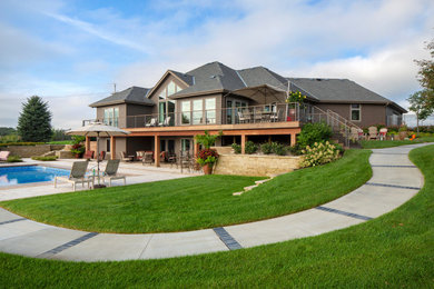 Example of an exterior home design in Omaha