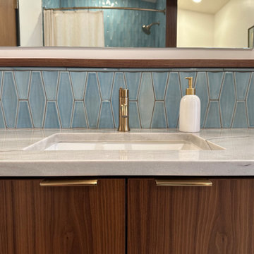 Walnut & Waves Bath: Detail