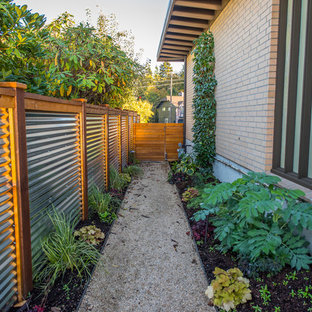 75 Beautiful Mid-Century Modern Gravel Landscaping Pictures & Ideas | Houzz