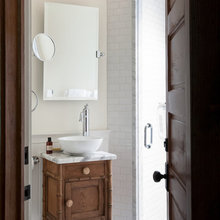 E St Upstairs Bath