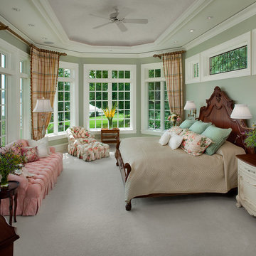 Bayside - Traditional Lakeside Estate