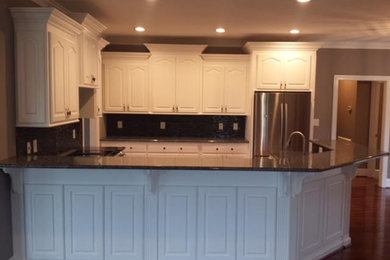 Elegant kitchen photo in Orange County