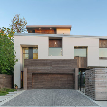 HOUSE 1519 Front