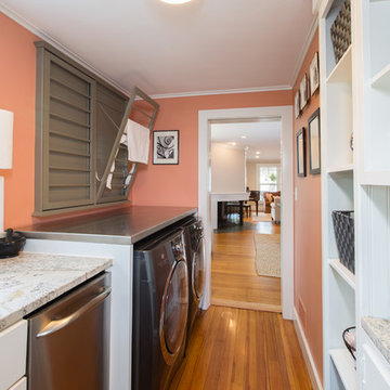 Laundry Room / Butlers Pantry