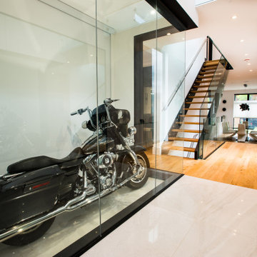 Modern Masterpiece on 33’ Lot