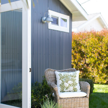 Coastal Modern Bungalow (family friendly)