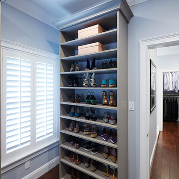 Contemporary Walk-In Closet
