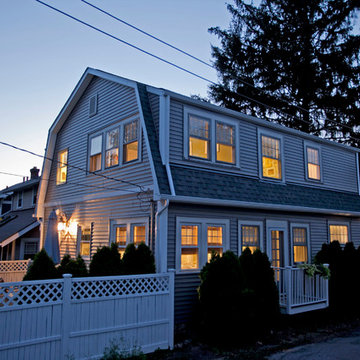 Odyssey 4" Clapboard Siding (Storm) with Owens Corning Estate Gray Roofing