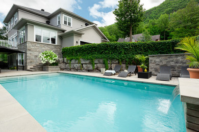 Design ideas for a contemporary pool in Montreal.