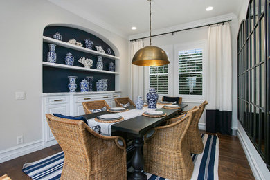 Dining room - contemporary dining room idea in Orange County