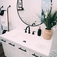 Cohuttas Vanity Room