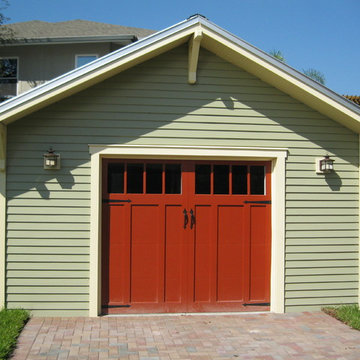 Detached Garage