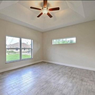 Blue Diamond 4 Bed 2 Bath 2 Car Garage