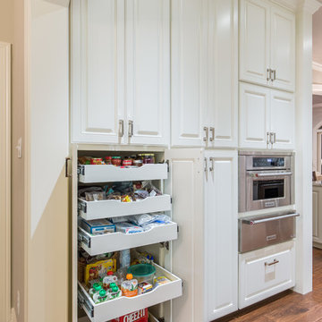 Pantry pull-out