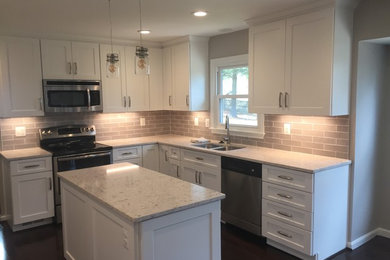 Transitional kitchen photo in DC Metro