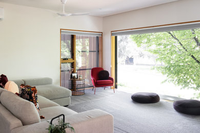 Midcentury living room in Canberra - Queanbeyan.