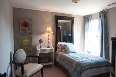 Transitional home design photo in Other