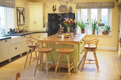 Design ideas for a shabby-chic style home in Devon.