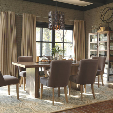 Fanzere Dining Room Table