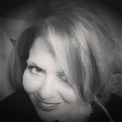 Dana Farris's photo