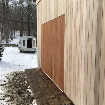 Flush-Mount single car door
