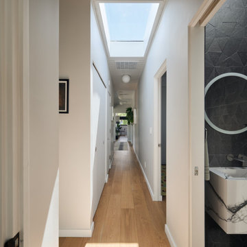 Flowing Courtyard Eichler